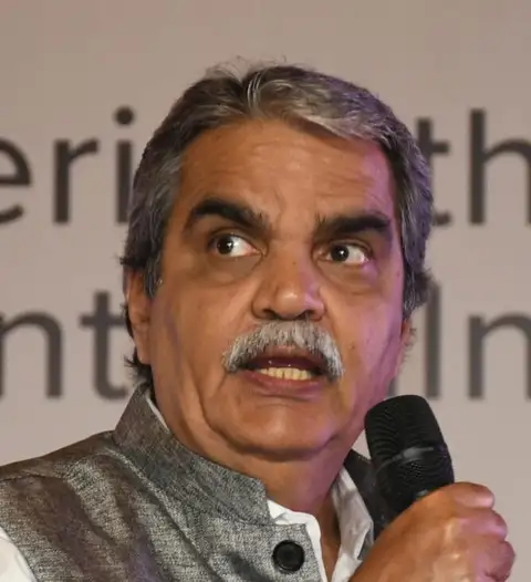 Portrait of Dr Bharat Vatwani